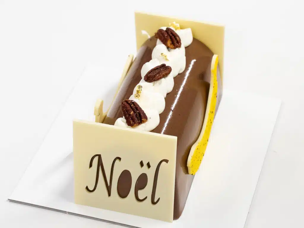 bûche pâtissière banane chocolat pécan La Fruitière du Val Evel